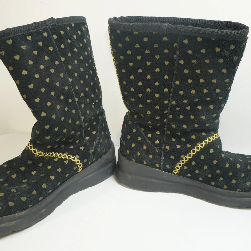 I‎ Heart UGG Suede Boots Girls Size 4 Black Gold Heart Print Mid Calf 1007120